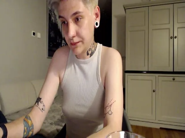 Live sex webcam photo for Chromasia #273768303