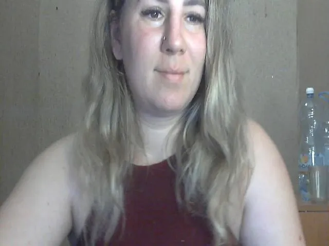 Live sex webcam photo for ChrystalBella #271735670