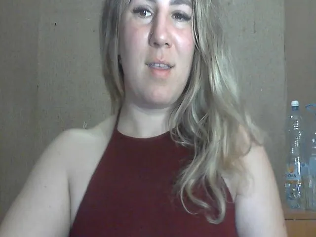 Live sex webcam photo for ChrystalBella #271735958