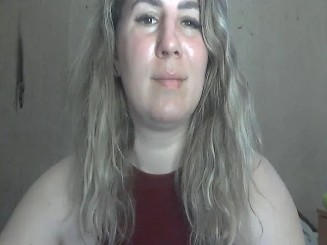 Live sex webcam photo for ChrystalBella #271908960
