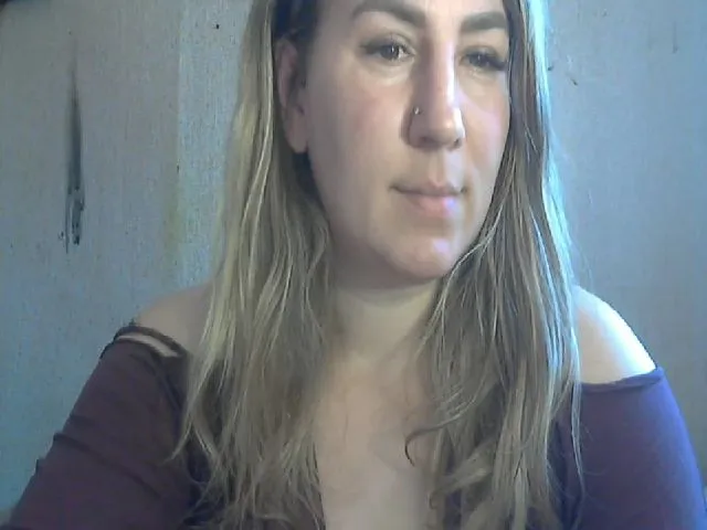 Live sex webcam photo for ChrystalBella #272066225