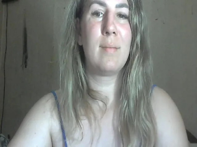 Live sex webcam photo for ChrystalBella #272134219