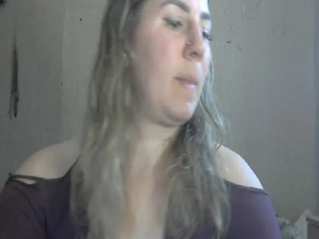 Live sex webcam photo for ChrystalBella #272160664