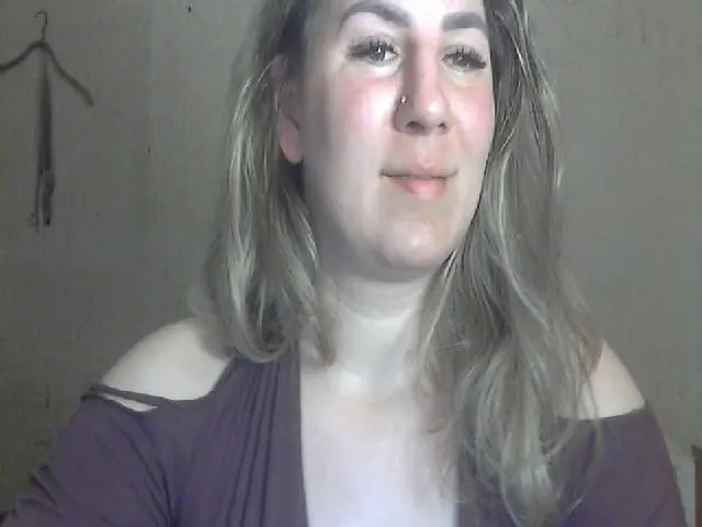 Live sex webcam photo for ChrystalBella #272285204