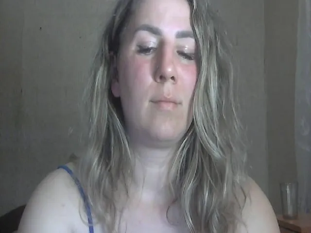 Live sex webcam photo for ChrystalBella #272657068