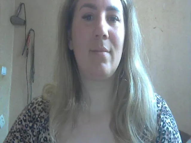 Live sex webcam photo for ChrystalBella #272877199