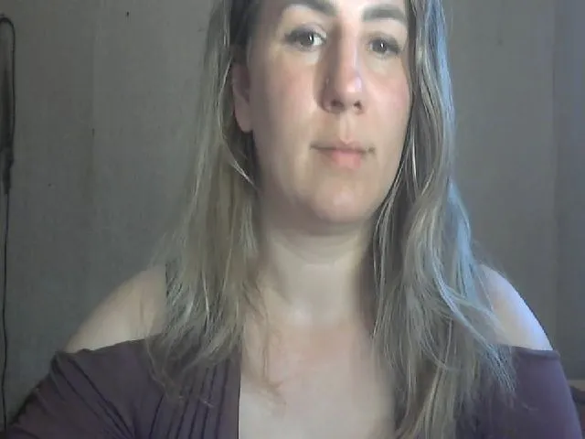 Live sex webcam photo for ChrystalBella #272969720