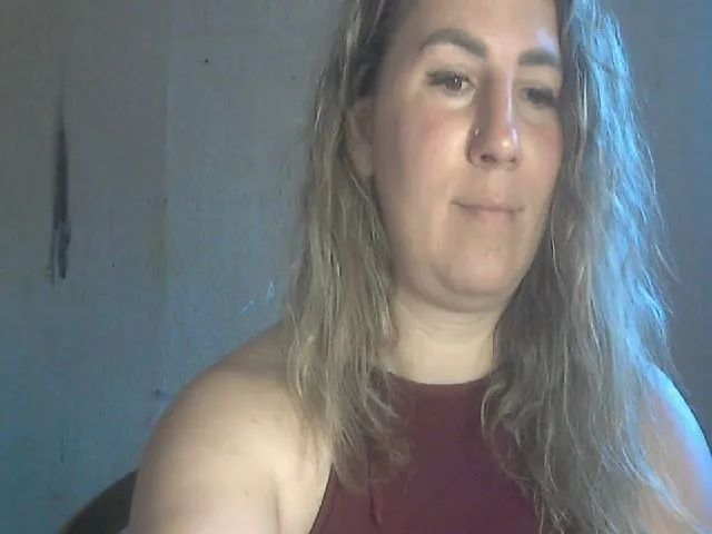 Live sex webcam photo for ChrystalBella #273802303