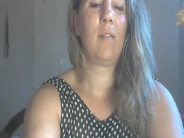Live sex webcam photo for ChrystalBella #273955874