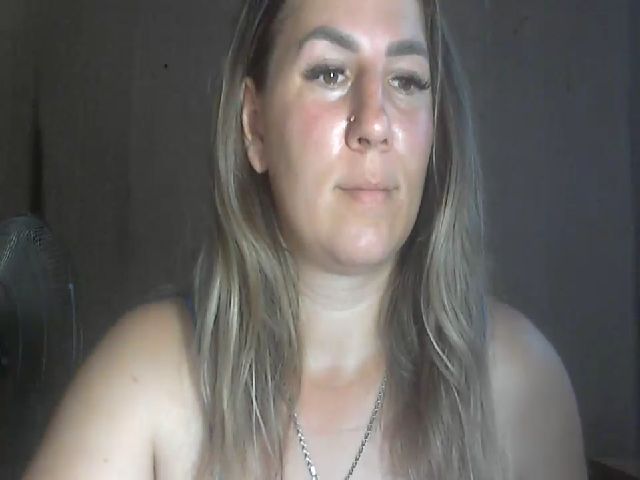 Live sex webcam photo for ChrystalBella #274392405