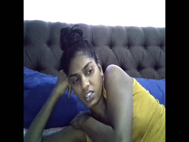 Live sex webcam photo for Ciara9 #274122288