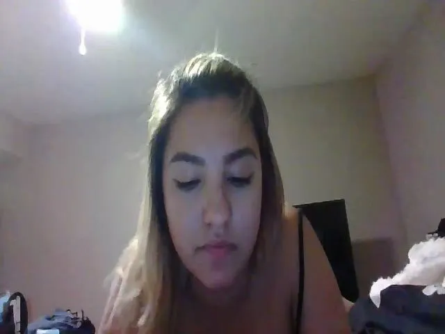 Live sex webcam photo for Cierra01 #274051416