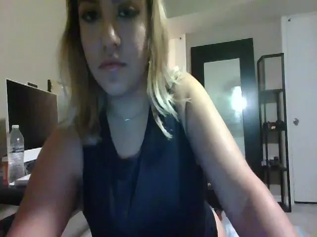 Live sex webcam photo for Cierra01 #274328999