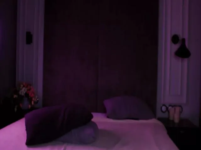 Live sex webcam photo for Cierra_Tay #287898381