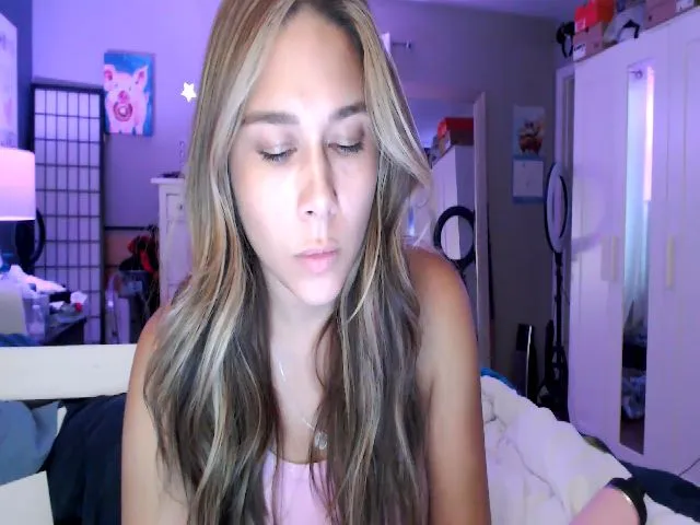 Live sex webcam photo for Cinnabuns #274305789