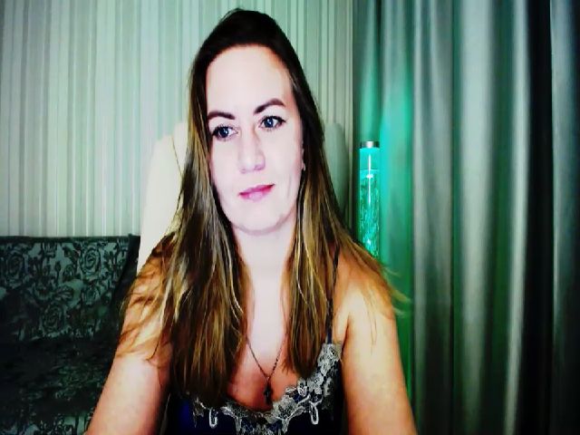 Live sex webcam photo for CintyCat #272194673