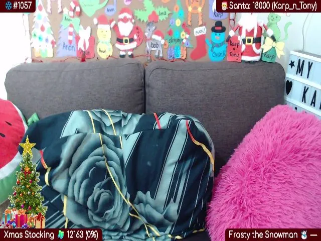 Live sex webcam photo for ClassyGurl #271742384