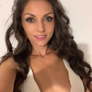 Live sex webcam photo for ClaudiaSexxyy #278223455