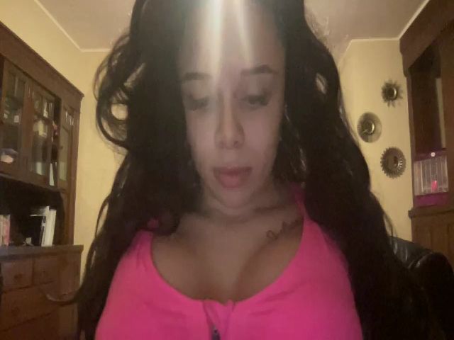 Live sex webcam photo for Cleo23 #272504974