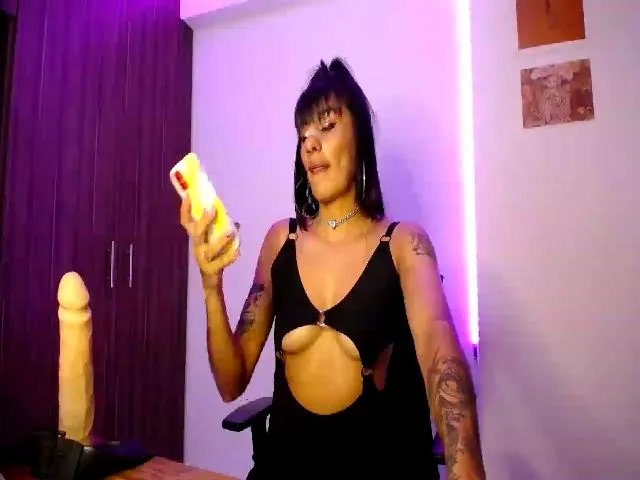 Live sex webcam photo for Cleo_________ #272249254