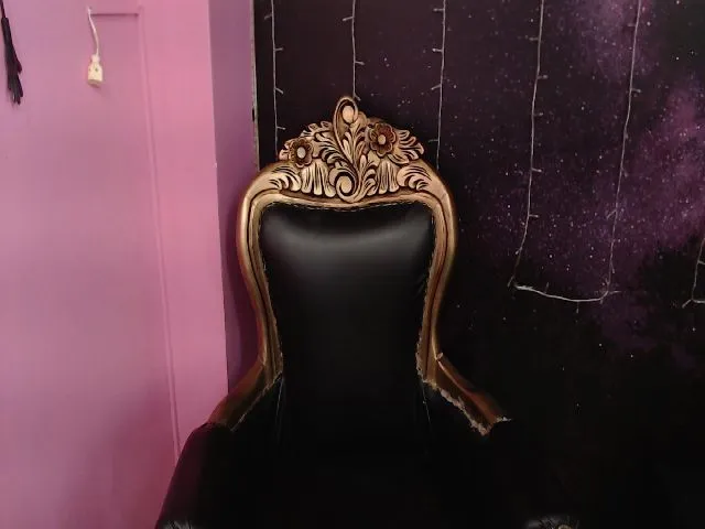 Live sex webcam photo for Cleo_e #272863306