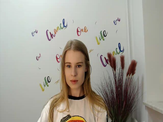 Live sex webcam photo for Cloud_Girl #274229126