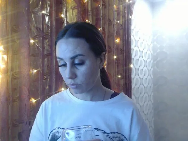 Live sex webcam photo for CloverTesla #272230976