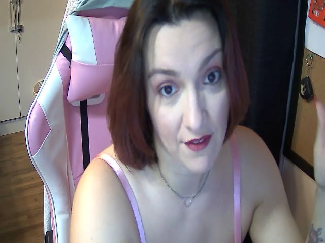 Live sex webcam photo for Cockqueen4u #272408455