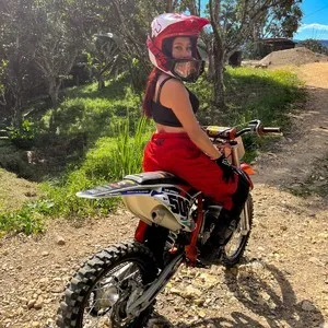 Live sex webcam photo for Coco_121 #290837931