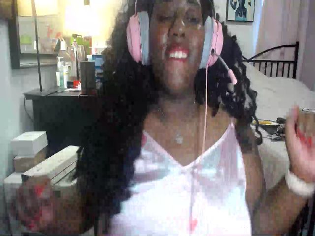 Live sex webcam photo for CocoaPixie #272348743