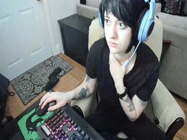 Live sex webcam photo for CognitivePunk #271719135