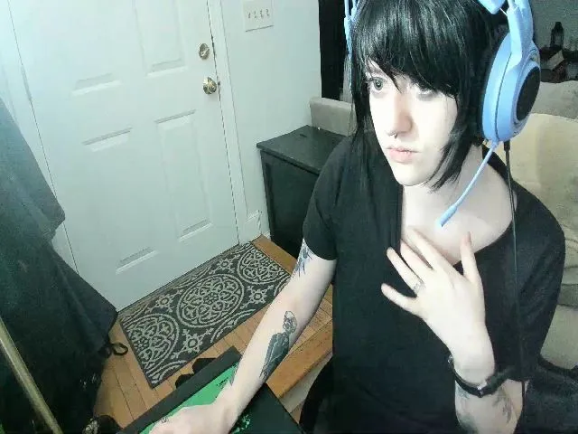 Live sex webcam photo for CognitivePunk #271722252