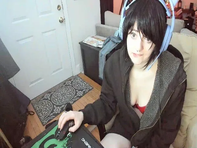 Live sex webcam photo for CognitivePunk #271730131