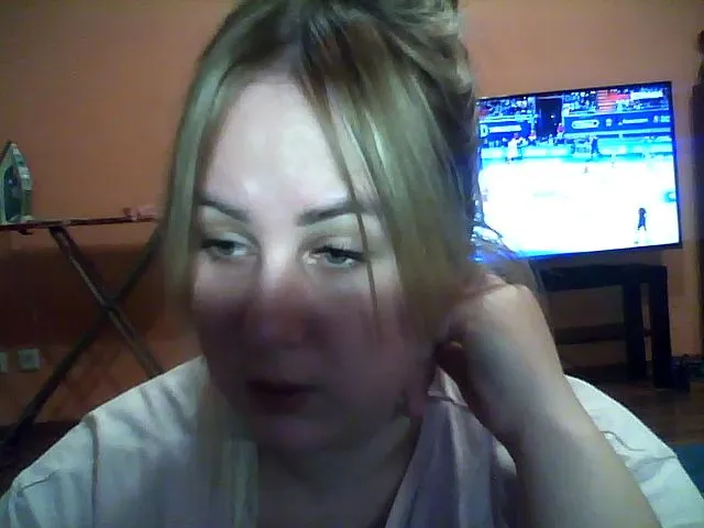 Live sex webcam photo for Coldseptember #272115333