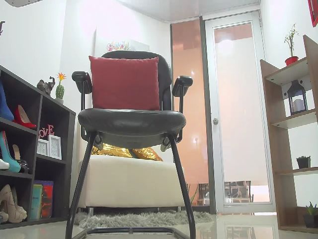 Live sex webcam photo for Colett_s #272295790