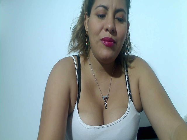 Live sex webcam photo for Conixx #273935037