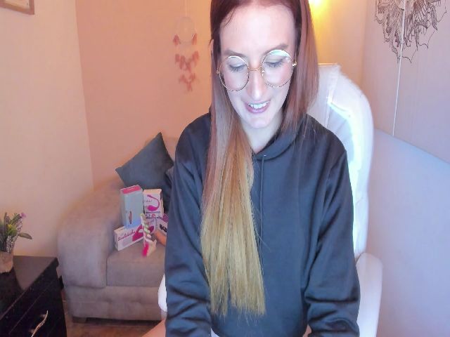 Live sex webcam photo for Connie__jones #272258615