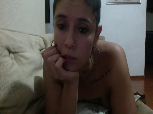 Live sex webcam photo for Connieboom #273185214