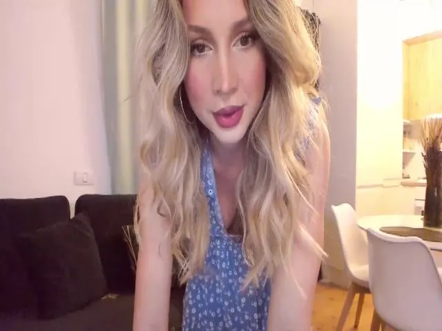 Live sex webcam photo for CoolElissa #273389117