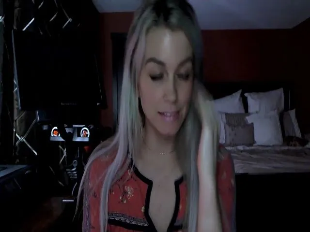 Live sex webcam photo for Cora9 #272785063