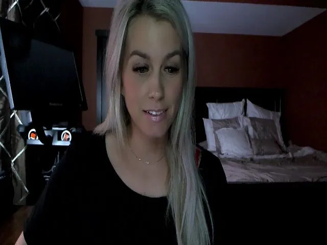 Live sex webcam photo for Cora9 #273306400