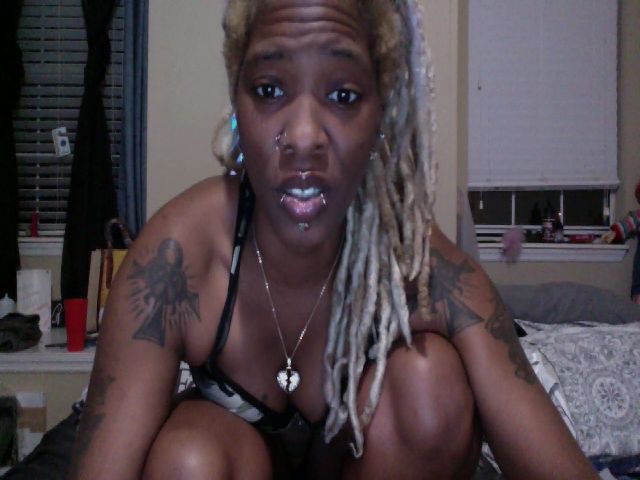 Live sex webcam photo for Crazisexikoo #272682118