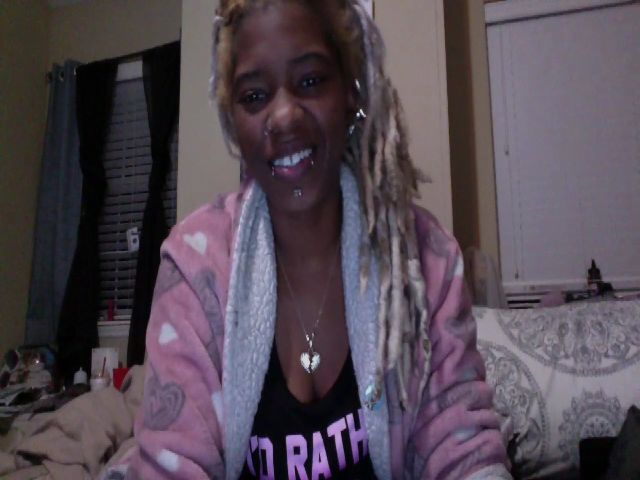 Live sex webcam photo for Crazisexikoo #272693509