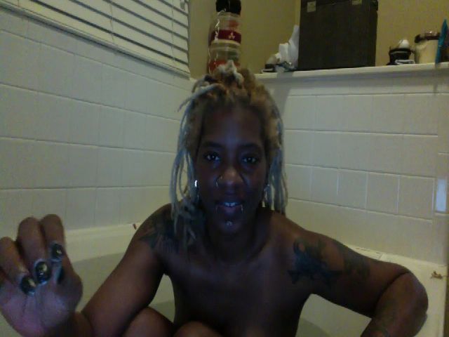 Live sex webcam photo for Crazisexikoo #272706036