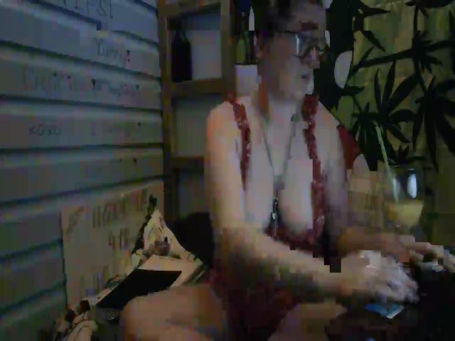 Live sex webcam photo for CrazyA94 #271892322