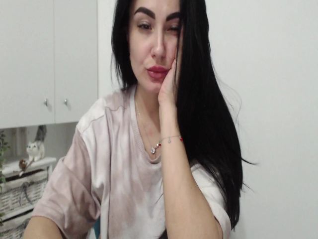 Live sex webcam photo for CrazyDiana #272623714