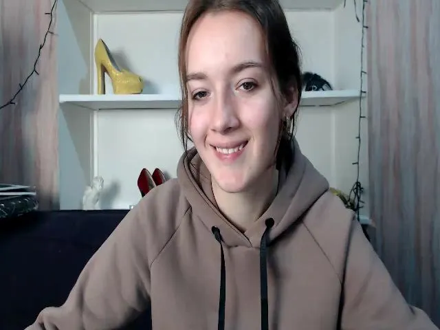 Live sex webcam photo for Crazygerl #272386666