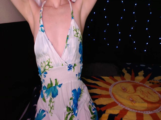 Live sex webcam photo for CreamyBun #272510399