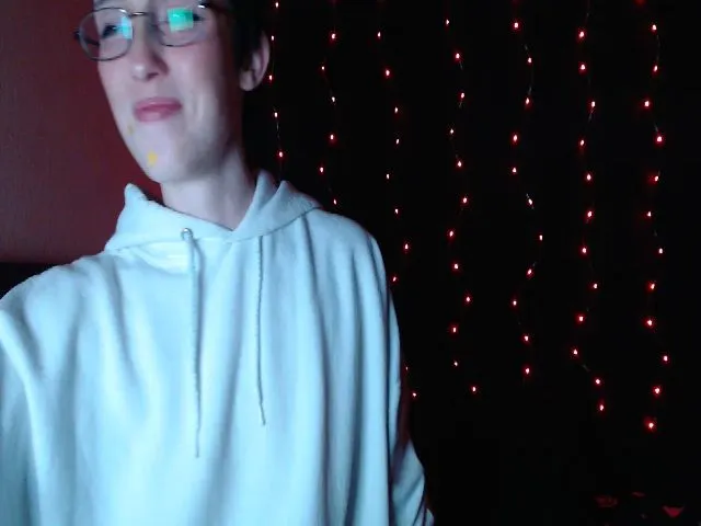 Live sex webcam photo for CreamyBun #272641770