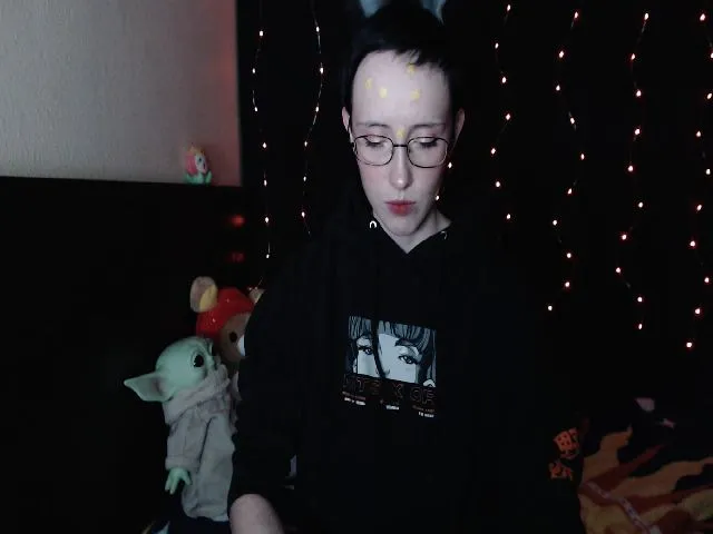 Live sex webcam photo for CreamyBun #272740071